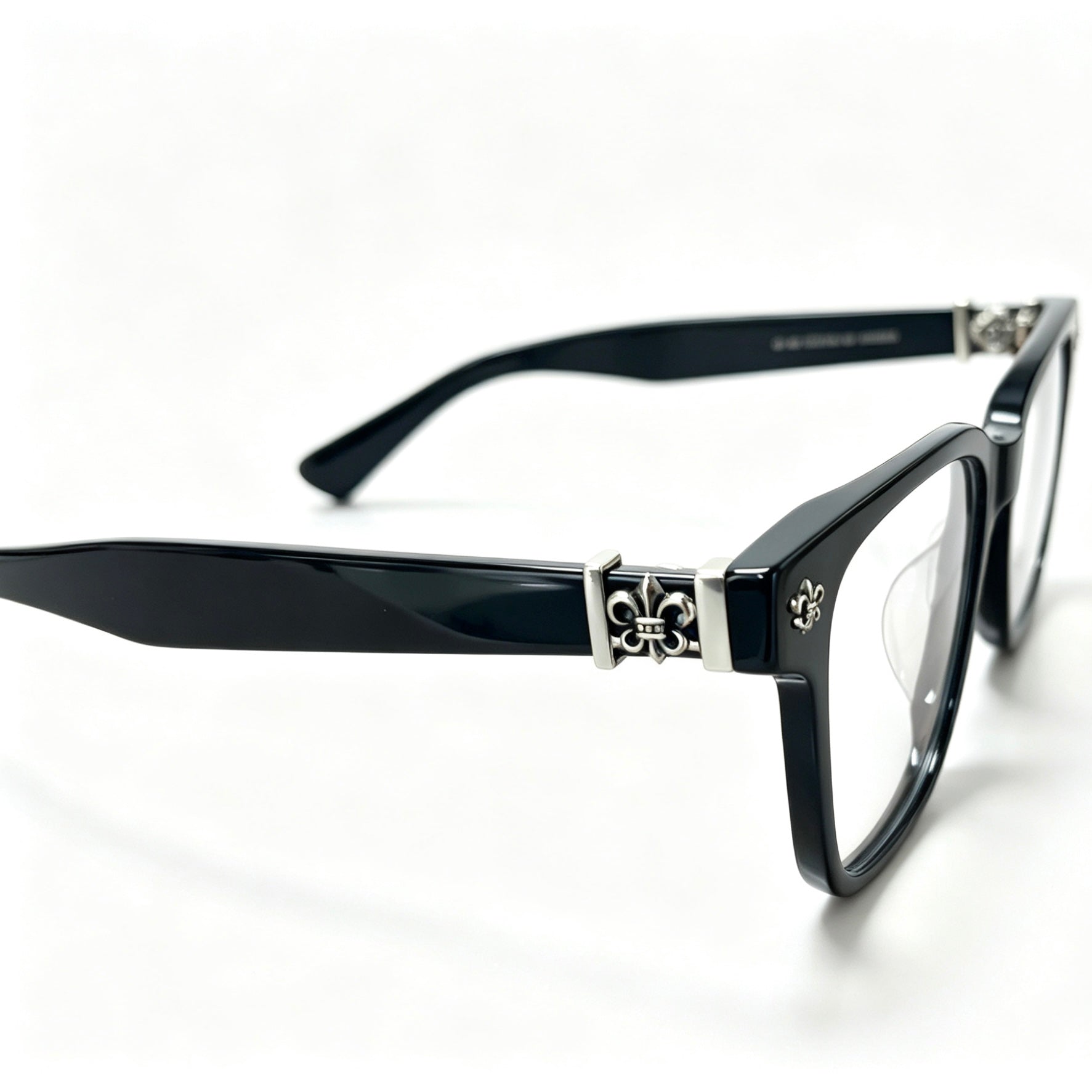 Full Frame Glasses Dark Luxury